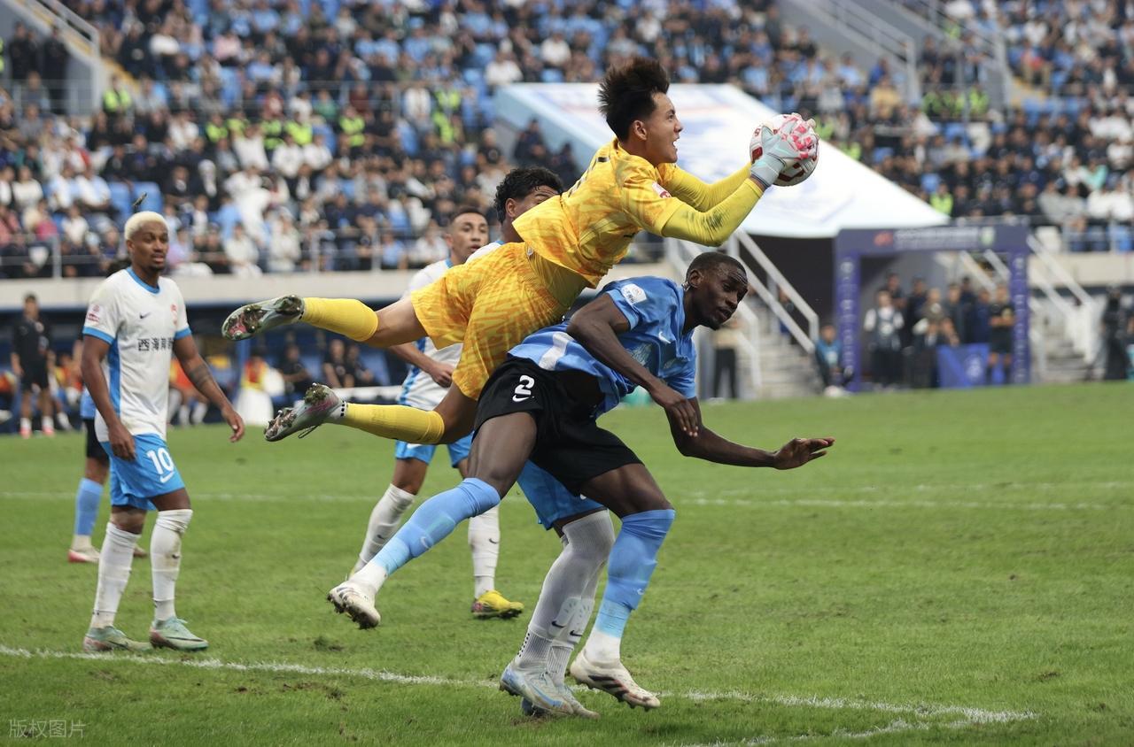 国青7人可入选国家队，5人可踢主力，球迷：建议这5人组国足后防