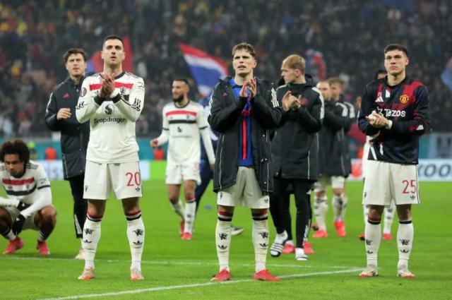 不败之身直升欧联杯16强!解放梅努曼联再胜